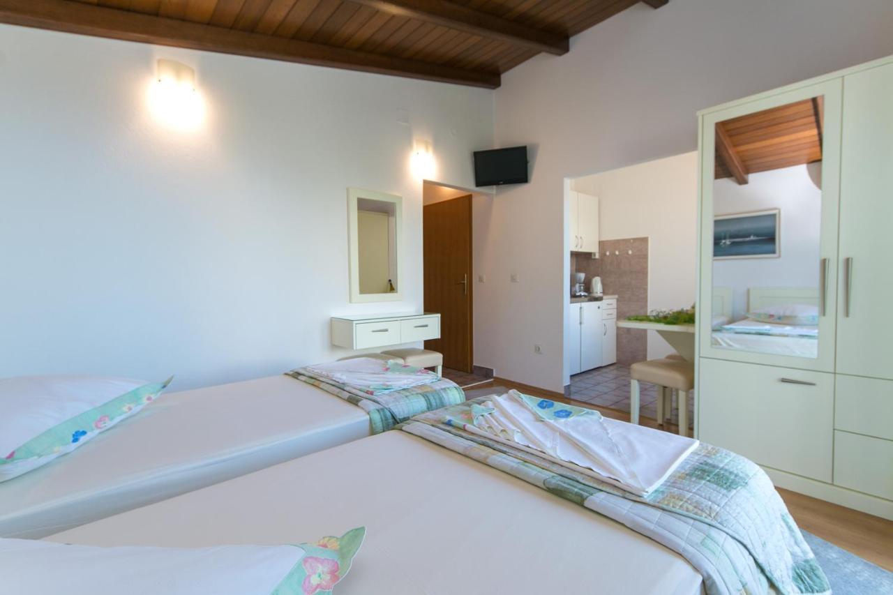 Apartment Brela 2717C Esterno foto